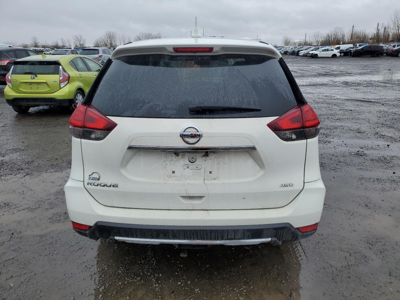 2017 NISSAN ROGUE