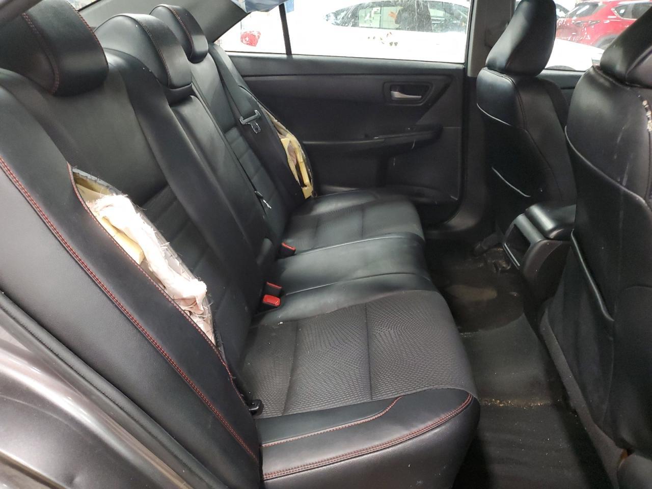 2016 TOYOTA CAMRY