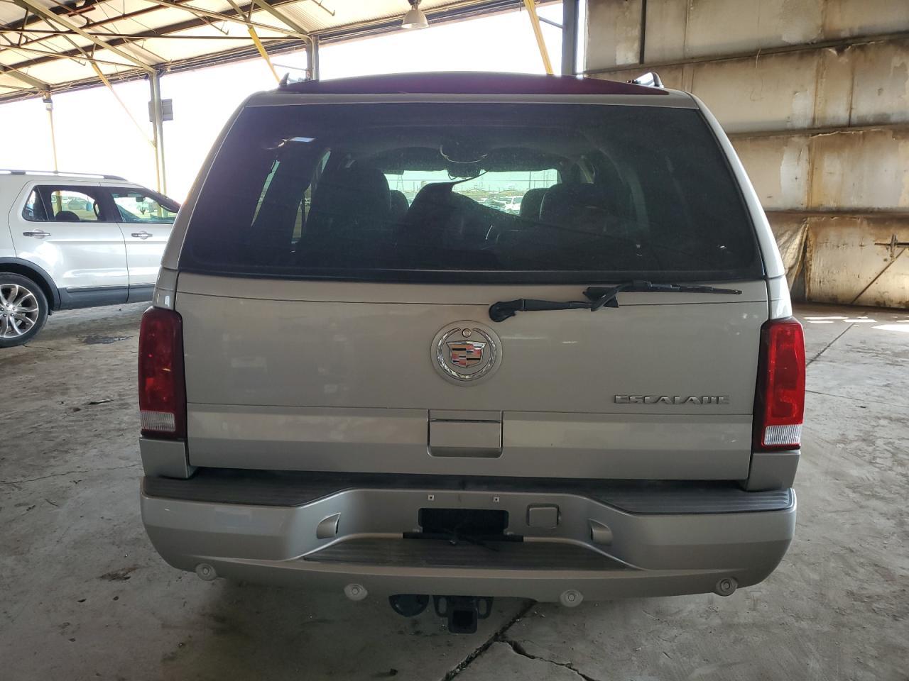 2004 CADILLAC ESCALADE