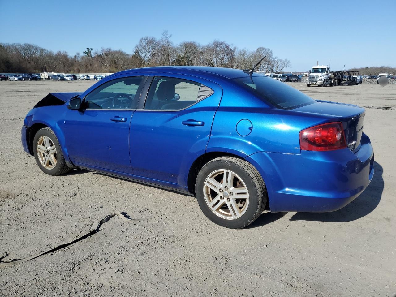 2013 DODGE Avenger