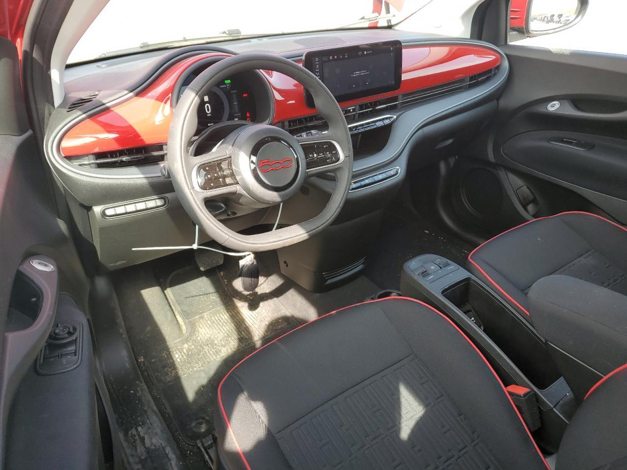 2024 FIAT 500E
