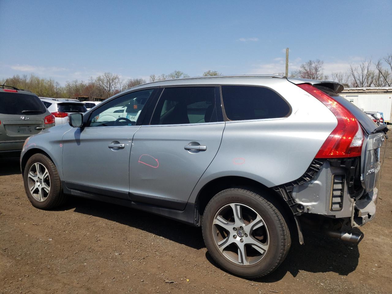 2011 VOLVO XC60
