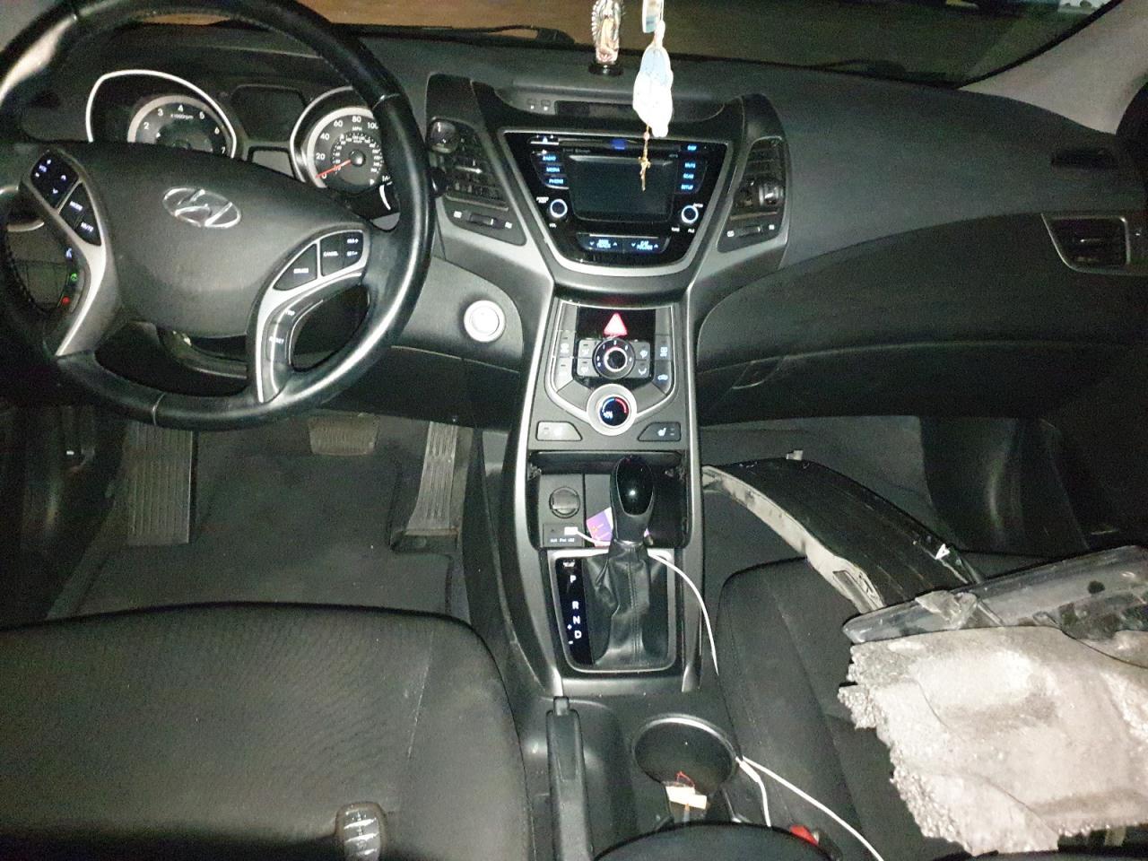 2016 HYUNDAI ELANTRA