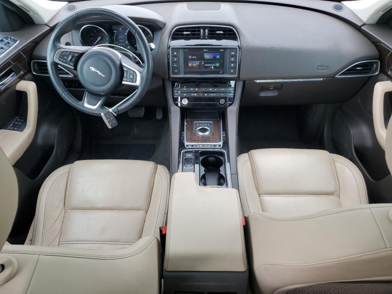 2018 JAGUAR F-Pace