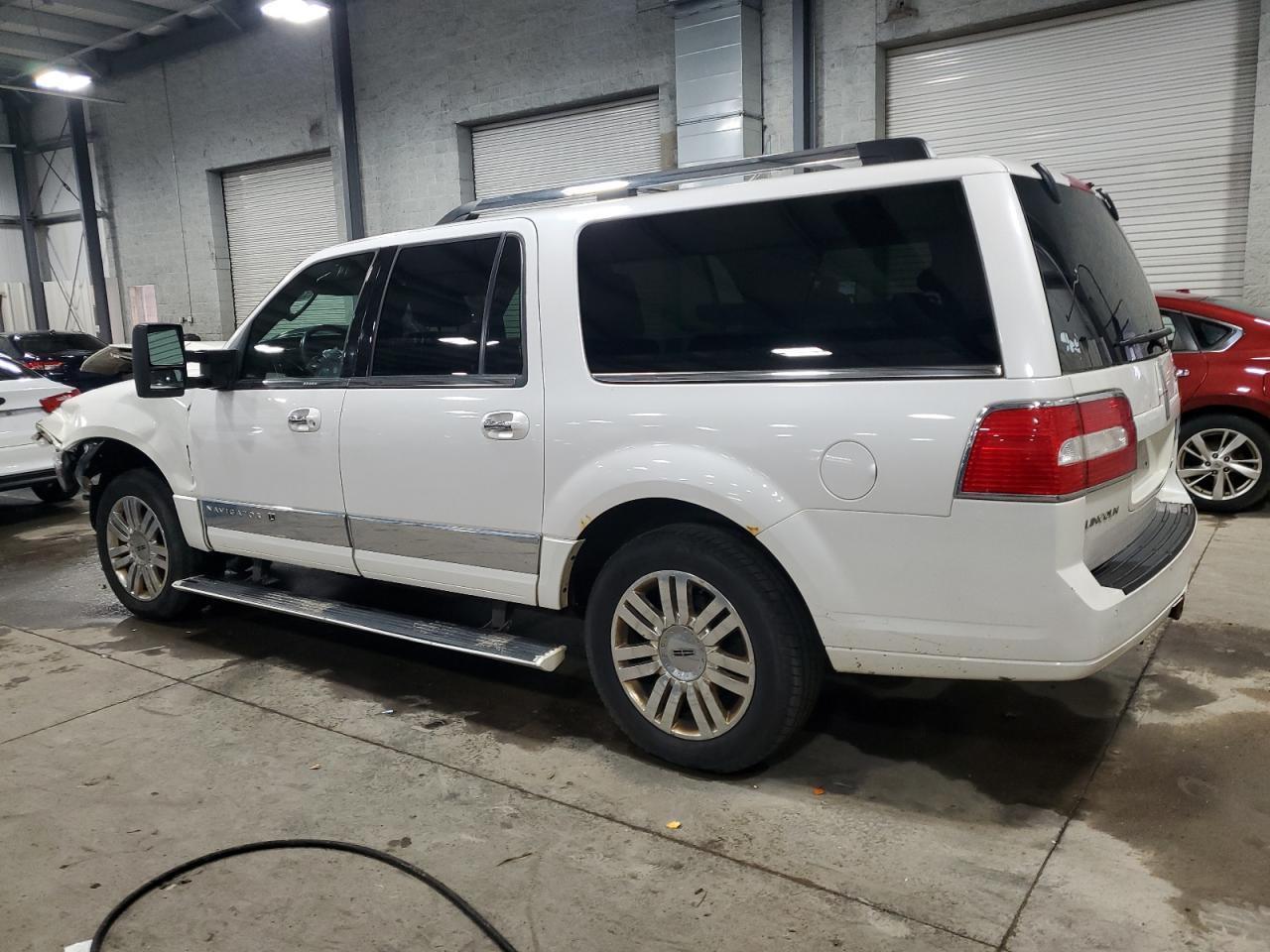2011 LINCOLN Navigator