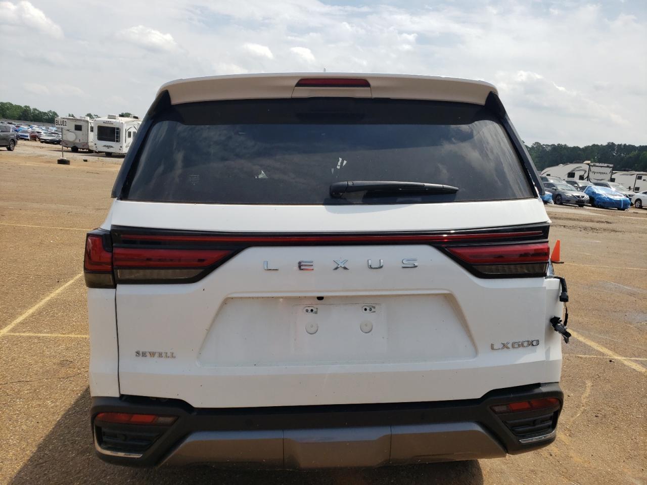 2024 LEXUS LX 600