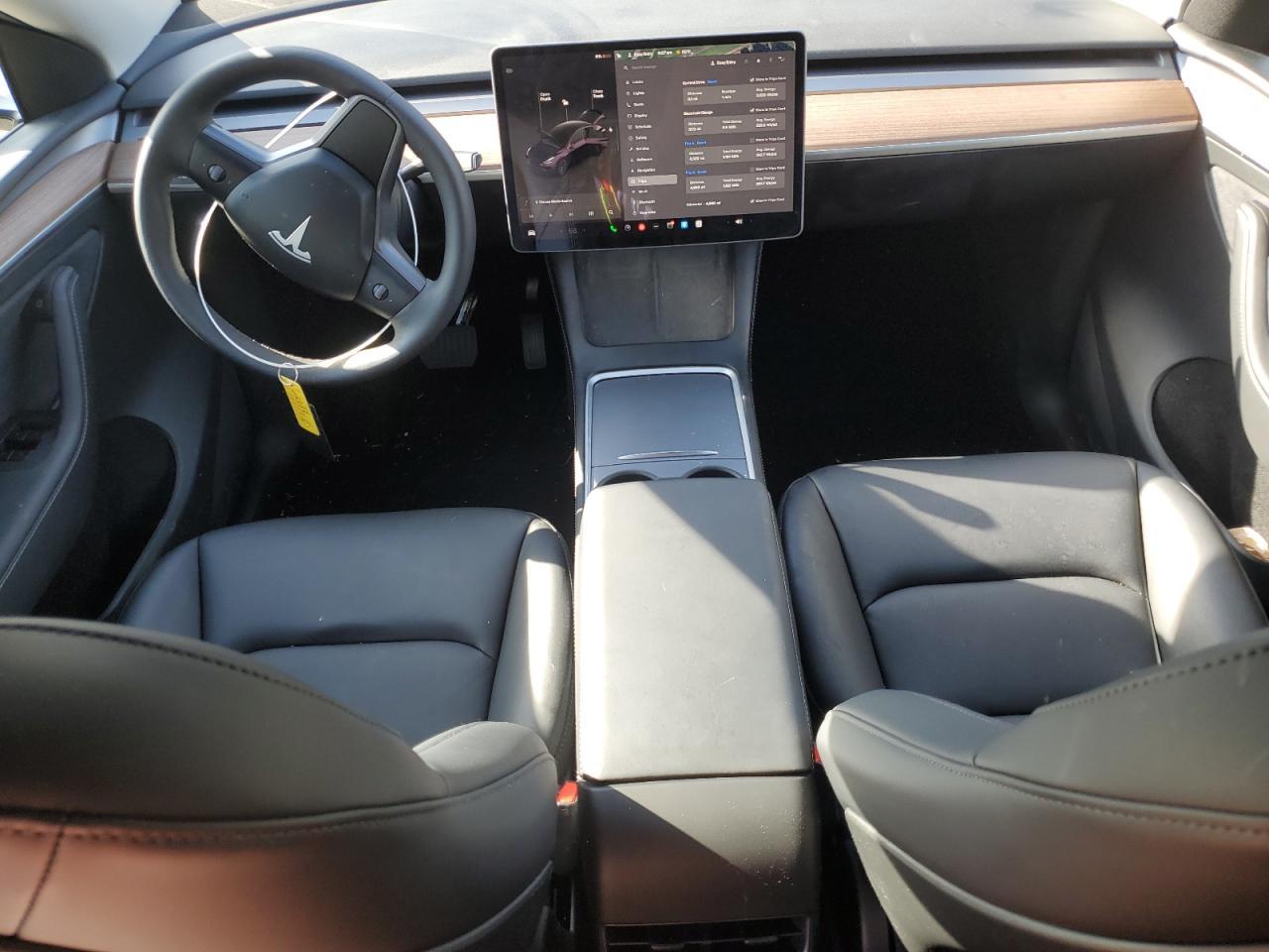 2025 TESLA MODEL Y