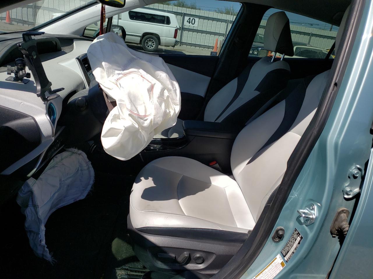 2019 TOYOTA PRIUS