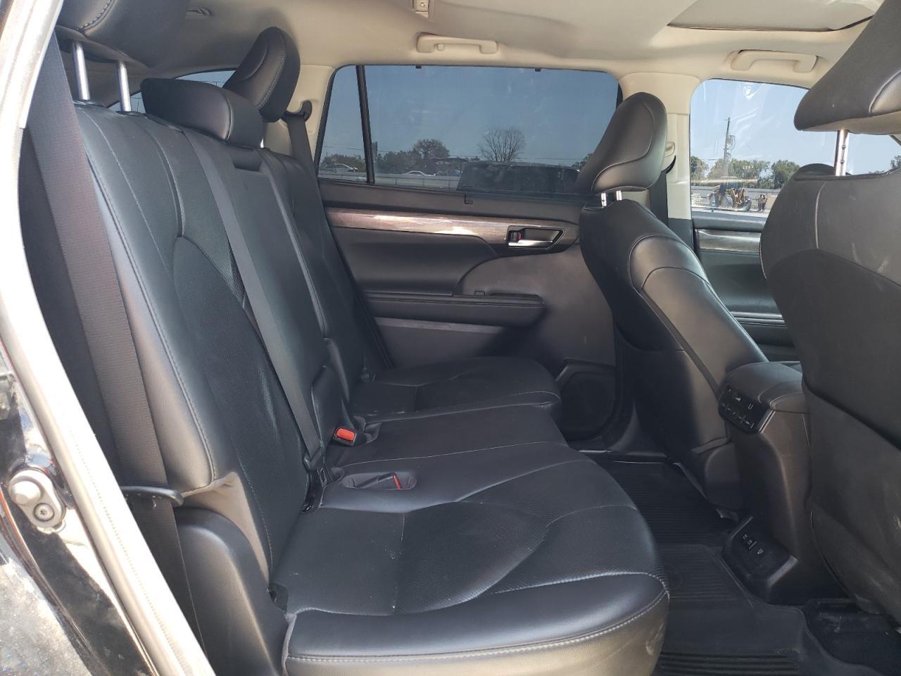 2021 TOYOTA HIGHLANDER