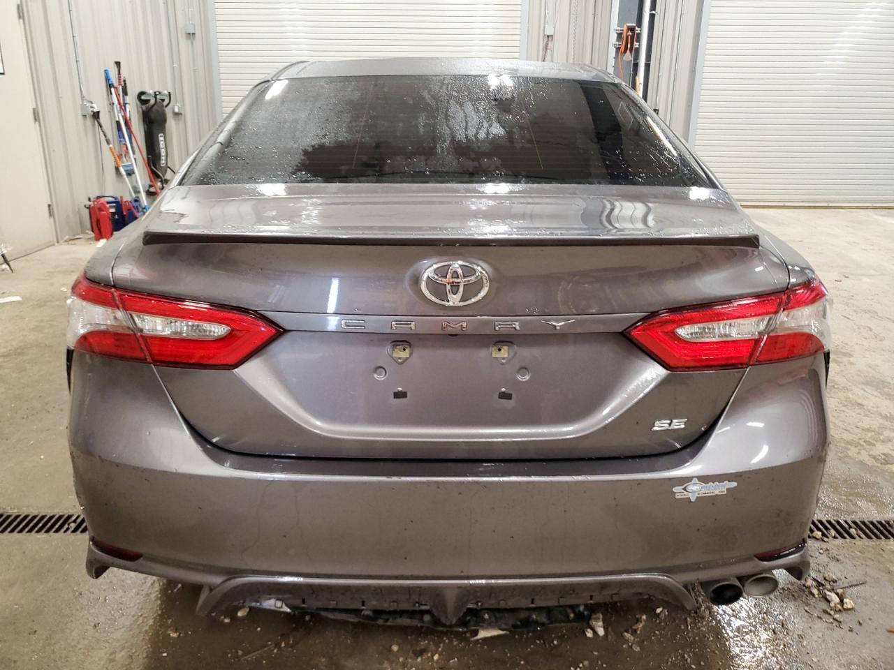 2018 TOYOTA CAMRY