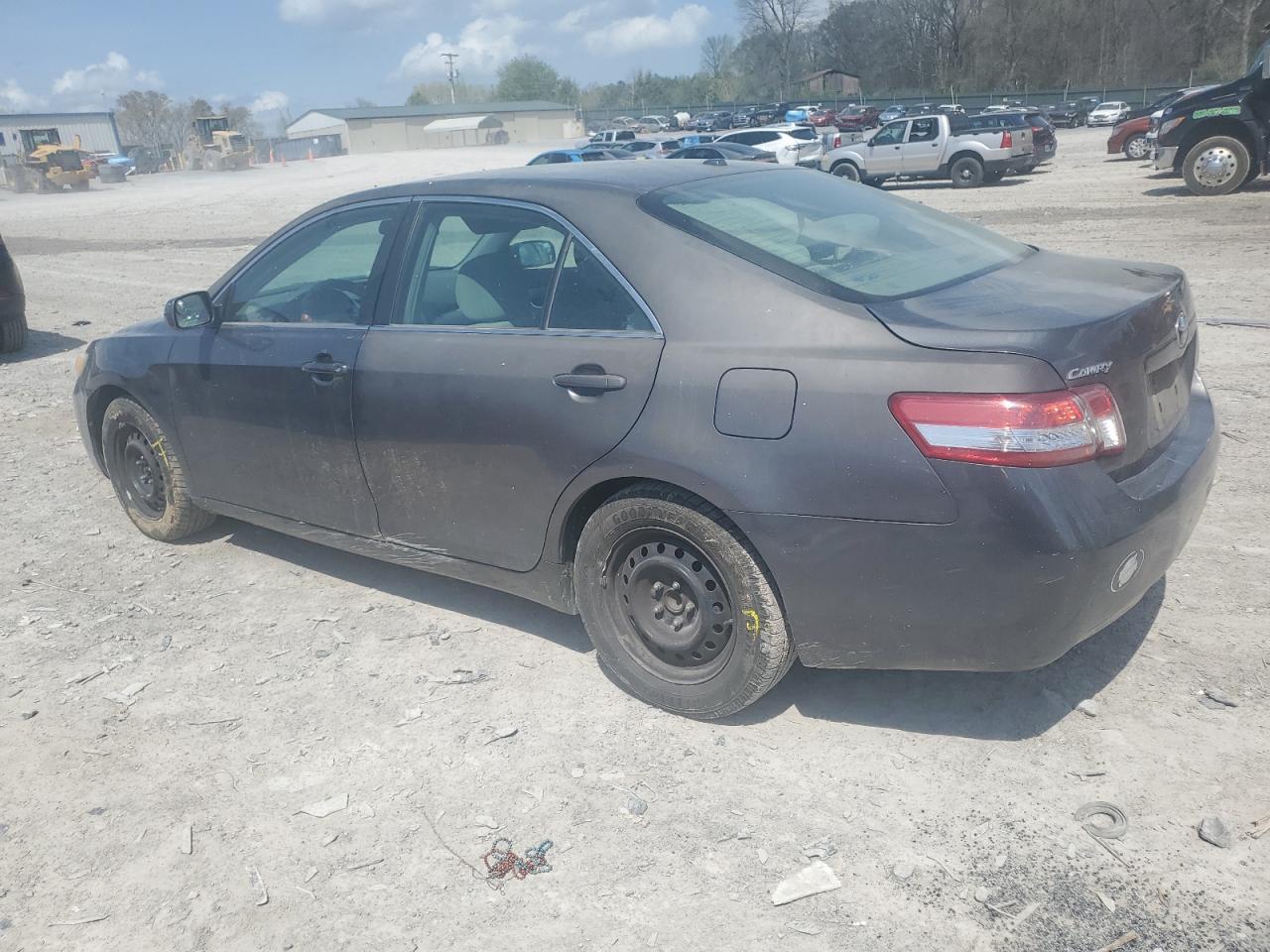 2011 TOYOTA CAMRY