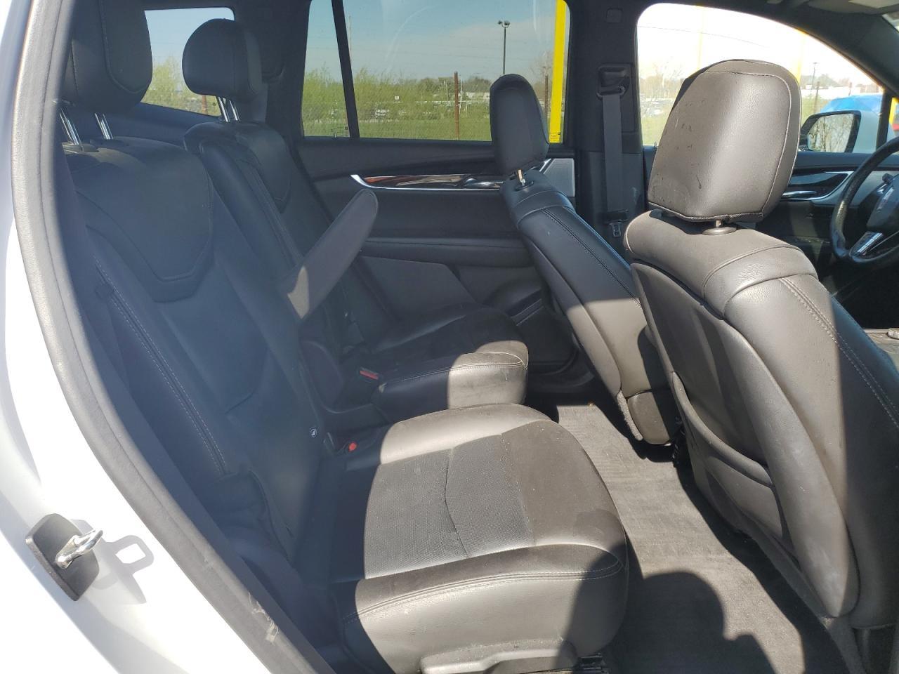 2021 CADILLAC XT6