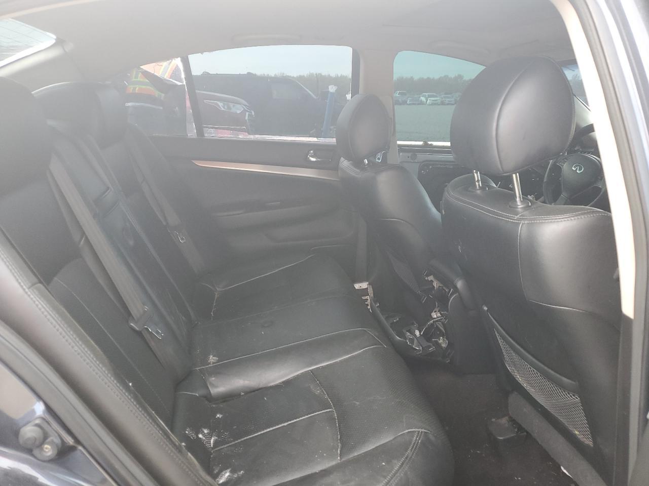2012 INFINITI G37