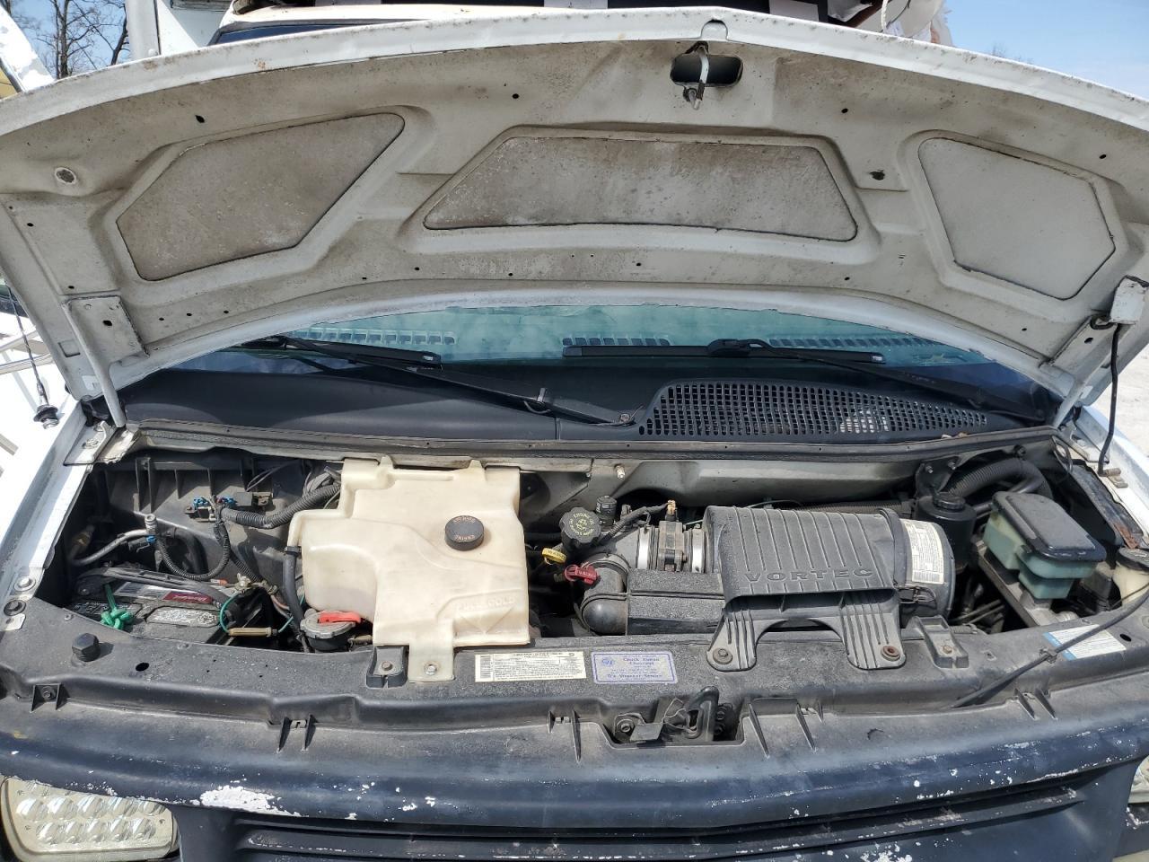 2002 CHEVROLET Express 3500