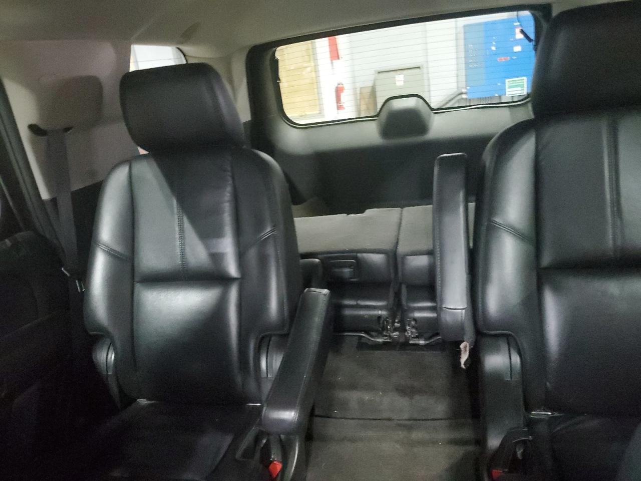 2011 CHEVROLET Tahoe