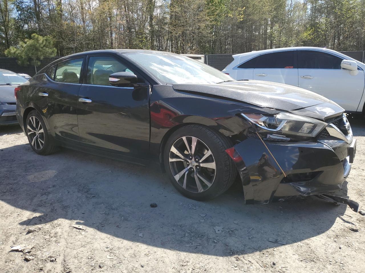 2016 NISSAN Maxima