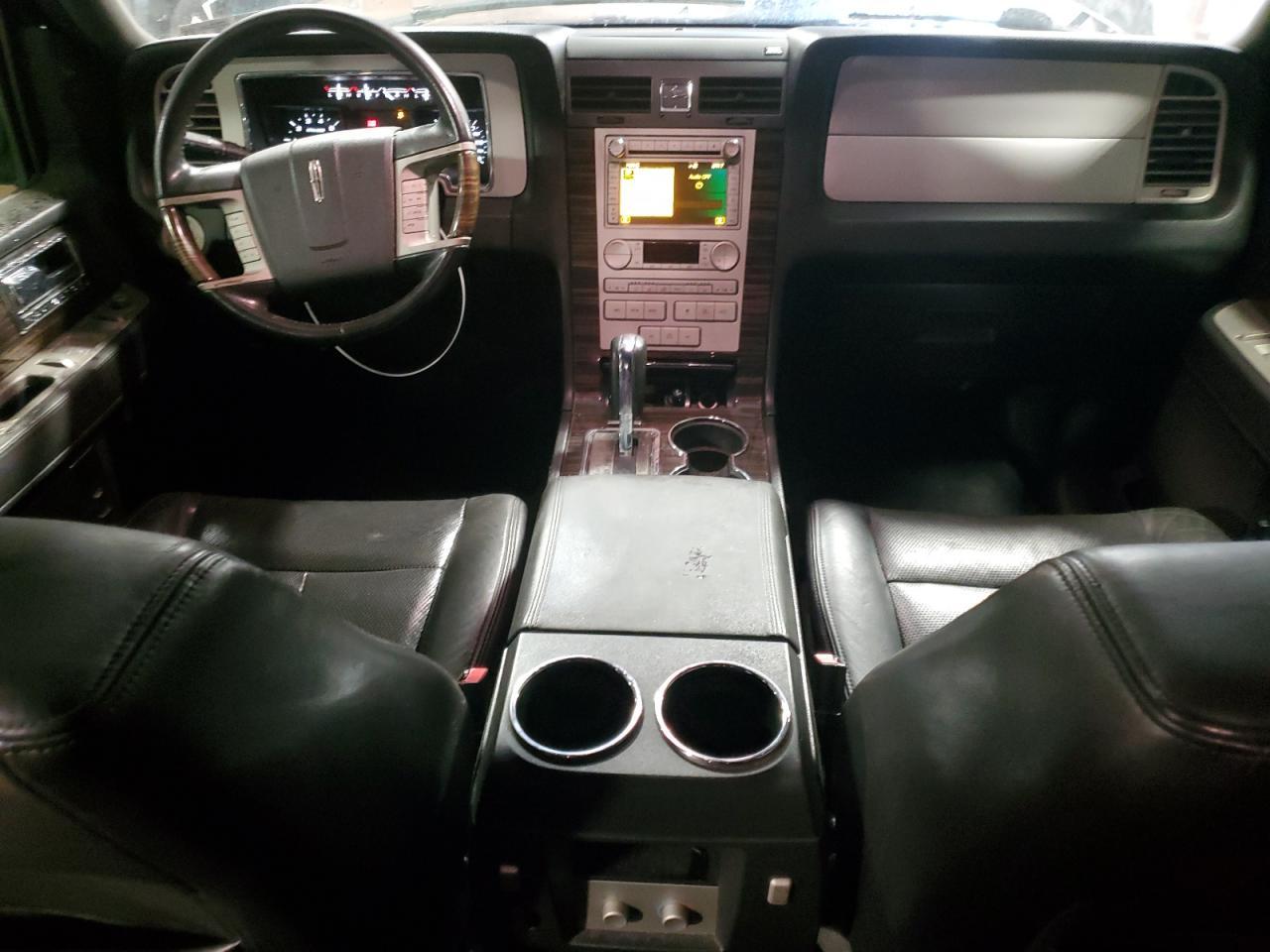 2010 LINCOLN Navigator
