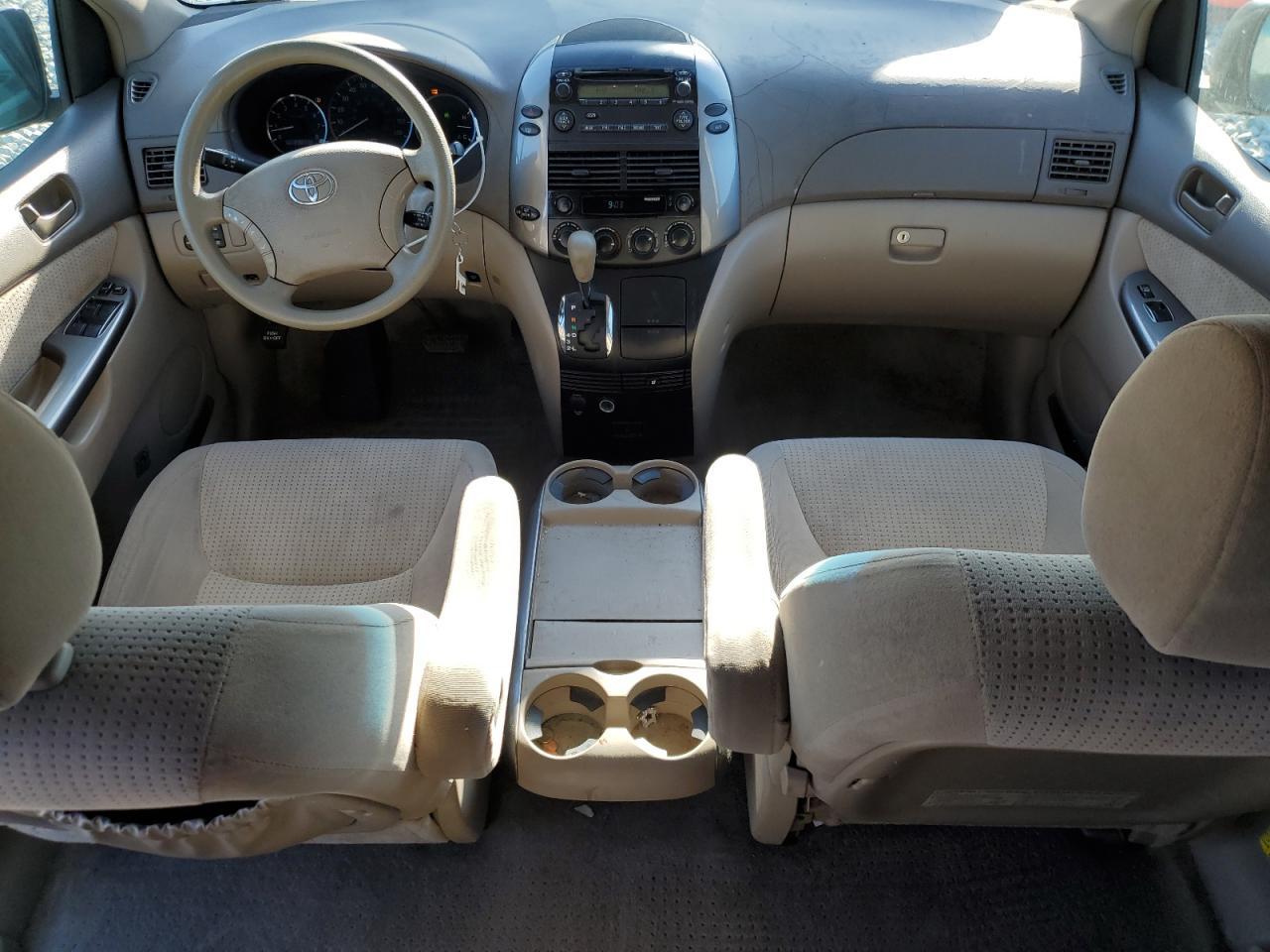 2008 TOYOTA SIENNA