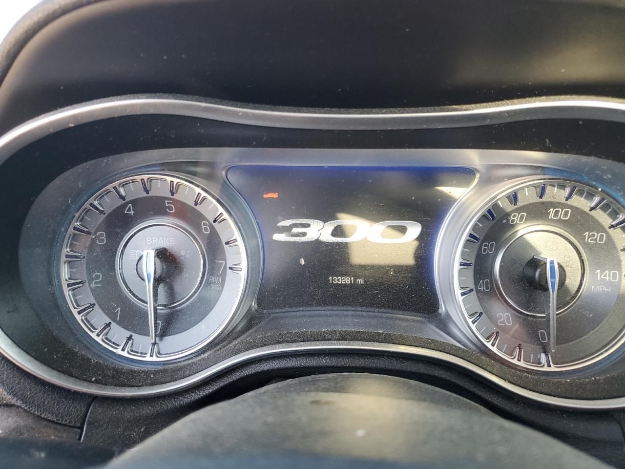 2019 CHRYSLER 300