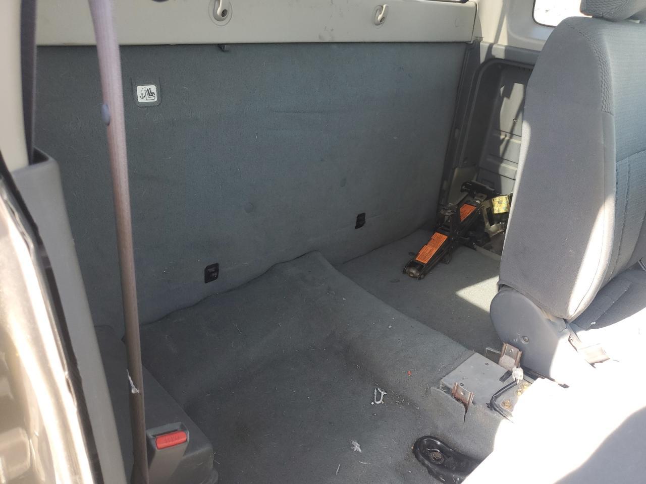 2004 NISSAN Frontier