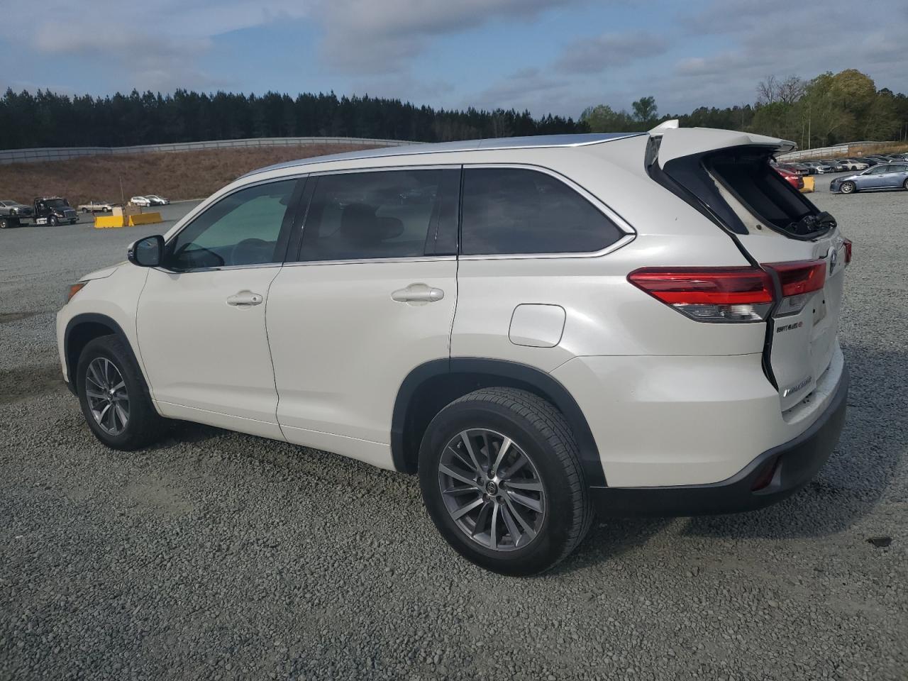 2017 TOYOTA HIGHLANDER