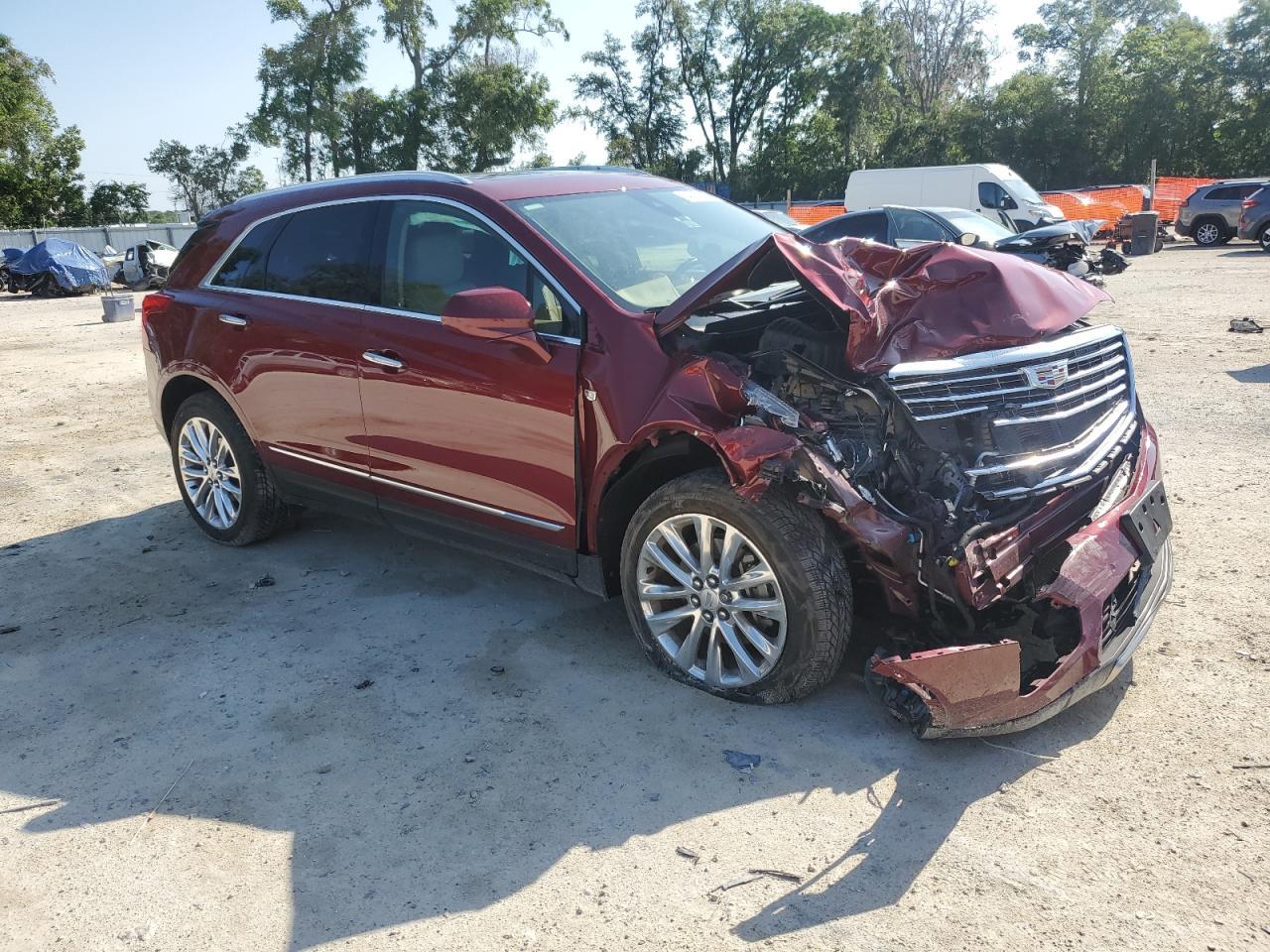 2017 CADILLAC XT5