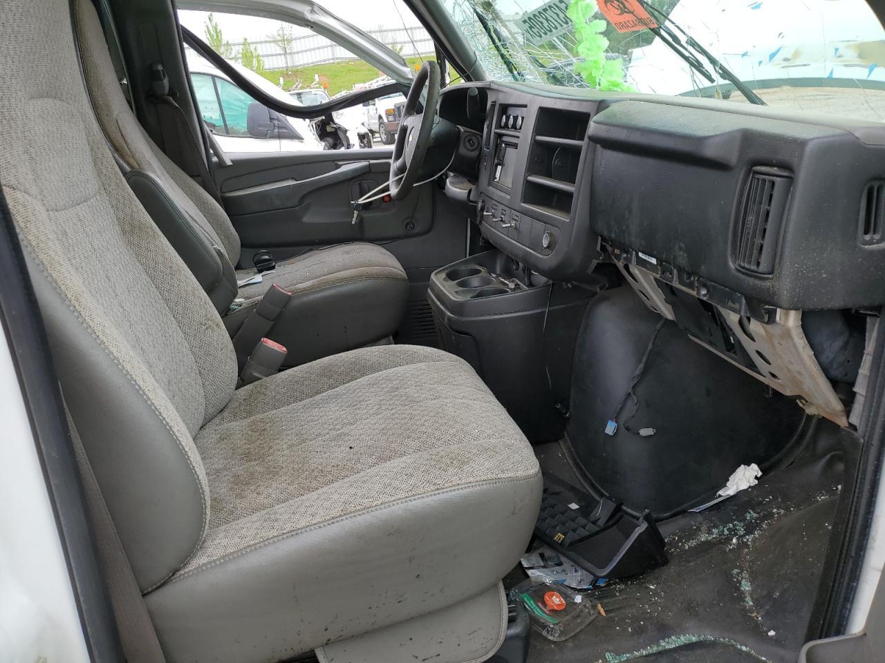 2013 CHEVROLET Express 3500