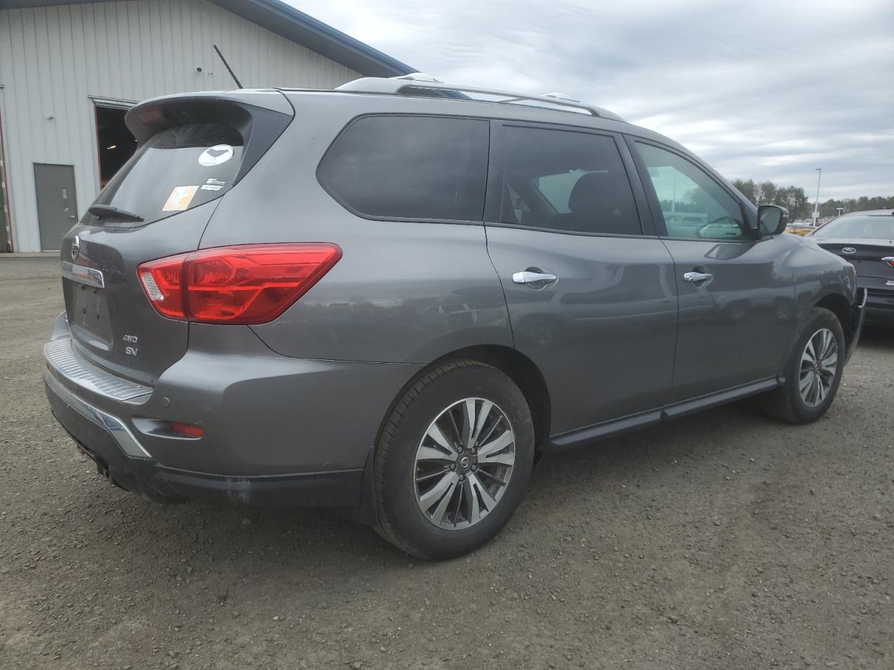 2017 NISSAN PATHFINDER