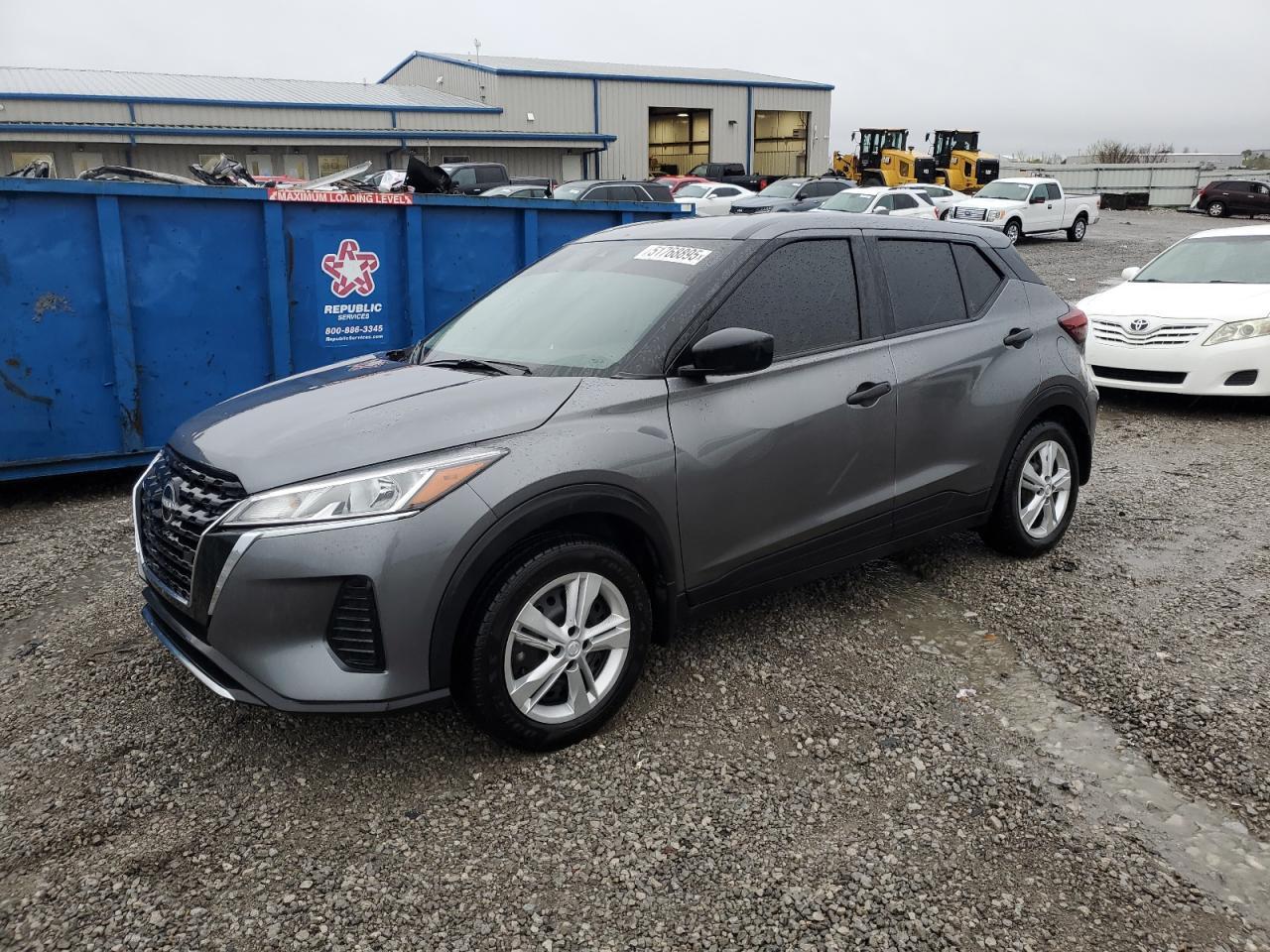 2023 NISSAN KICKS