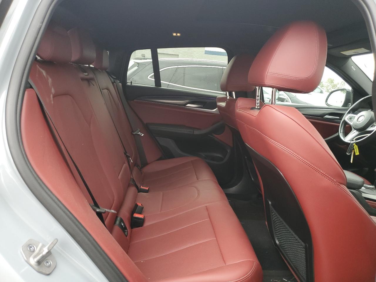 2023 BMW X4