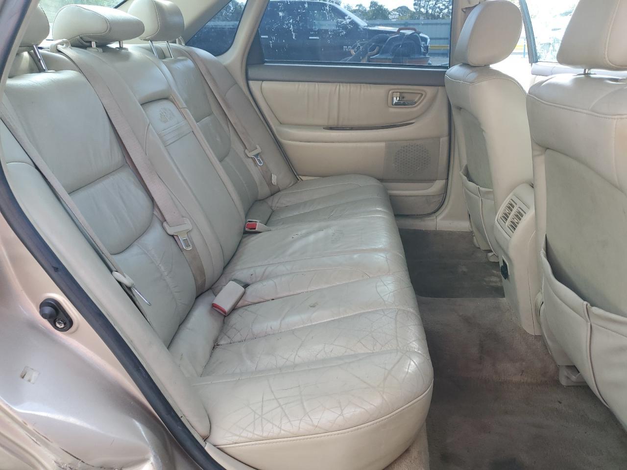 2001 TOYOTA Avalon