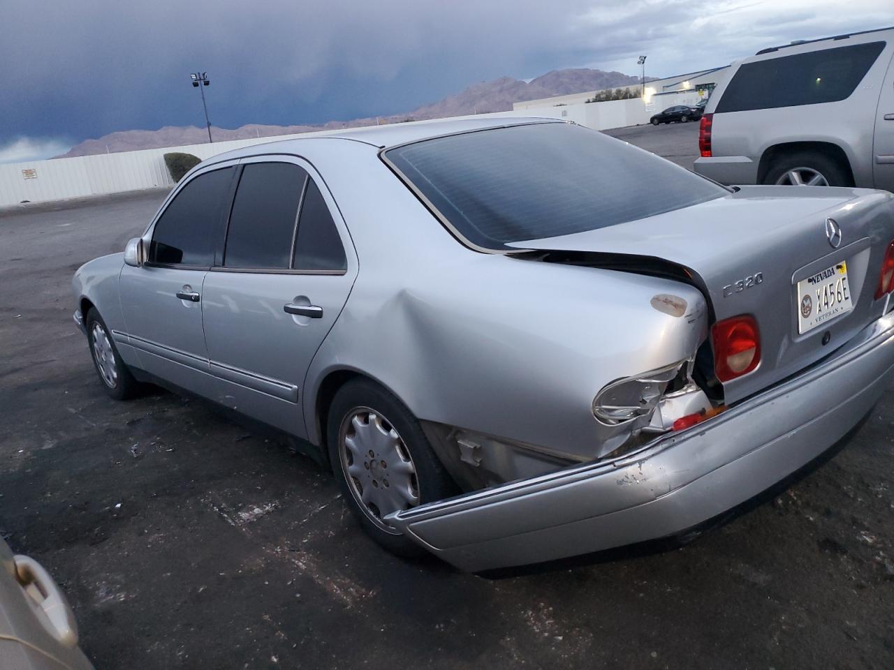 1998 MERCEDES-BENZ E-Class