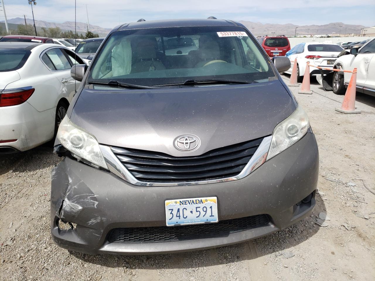 2012 TOYOTA SIENNA