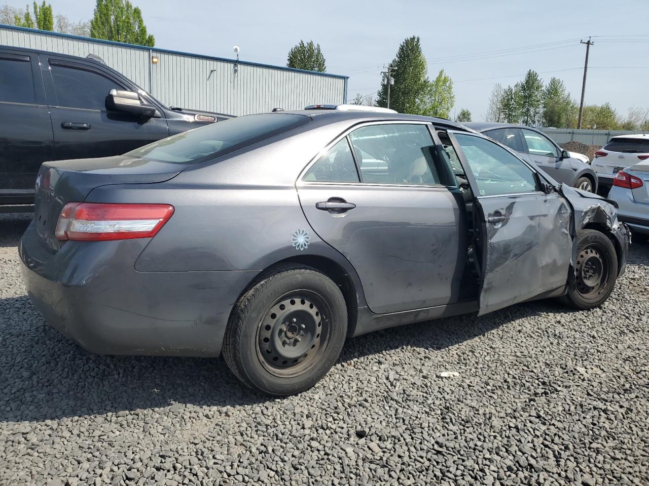 2011 TOYOTA CAMRY