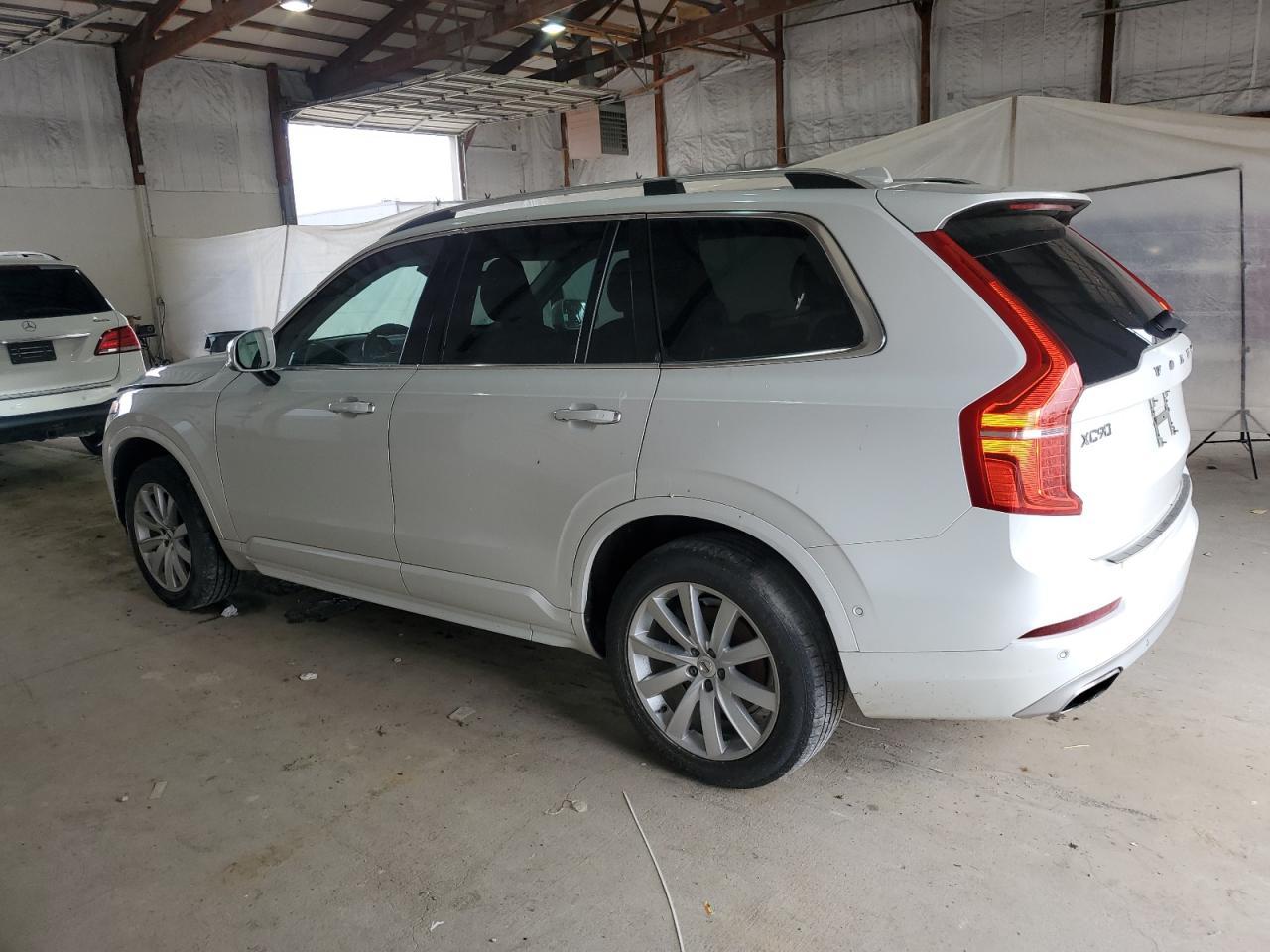 2016 VOLVO XC90