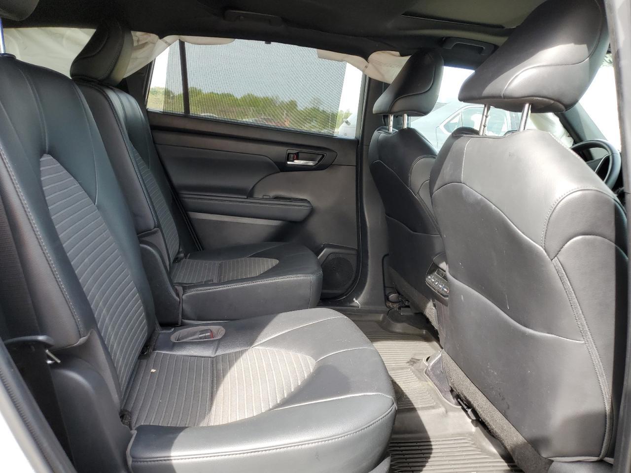 2022 TOYOTA HIGHLANDER