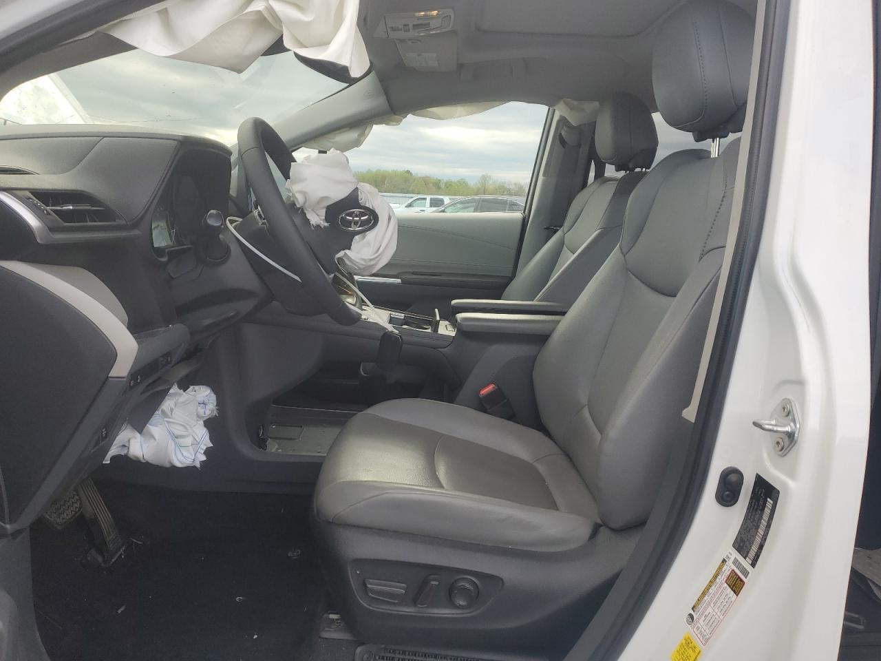 2022 TOYOTA SIENNA