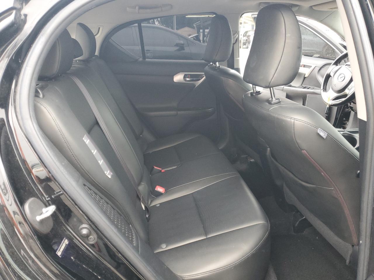 2013 LEXUS CT 200