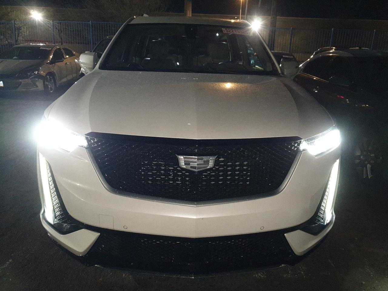 2022 CADILLAC XT6