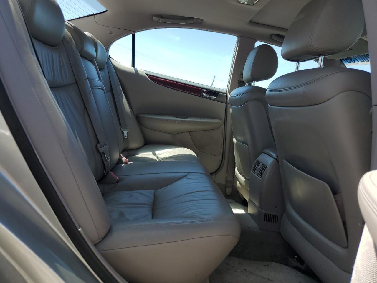 2004 LEXUS ES 330