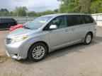 2011 TOYOTA SIENNA