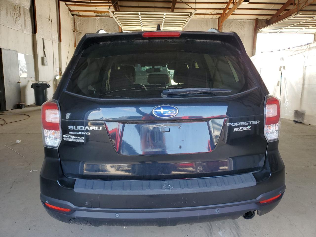 2017 SUBARU FORESTER