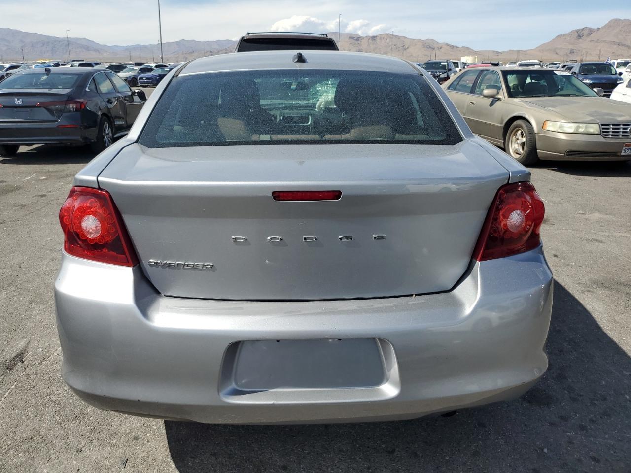 2014 DODGE Avenger