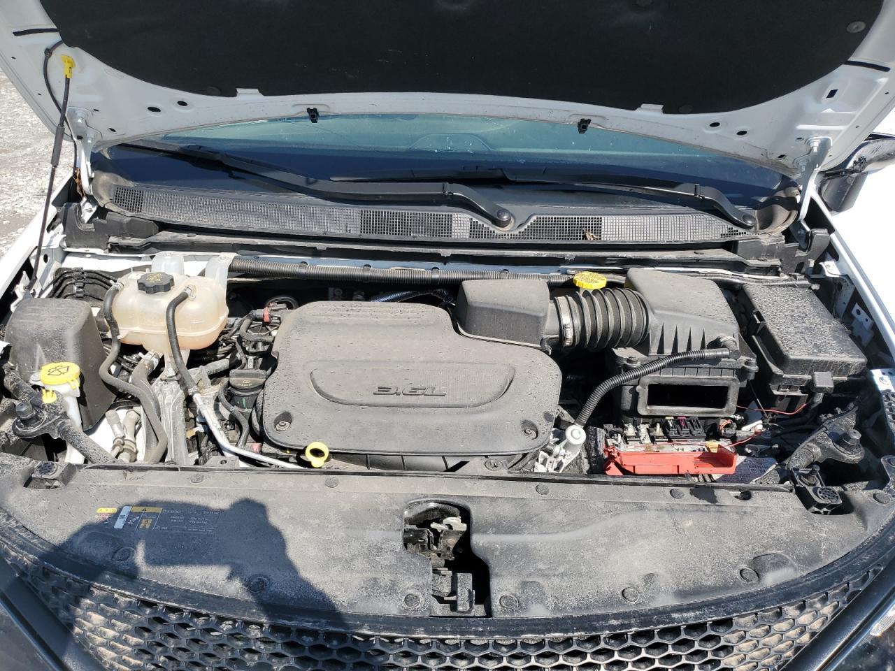 2022 CHRYSLER Voyager