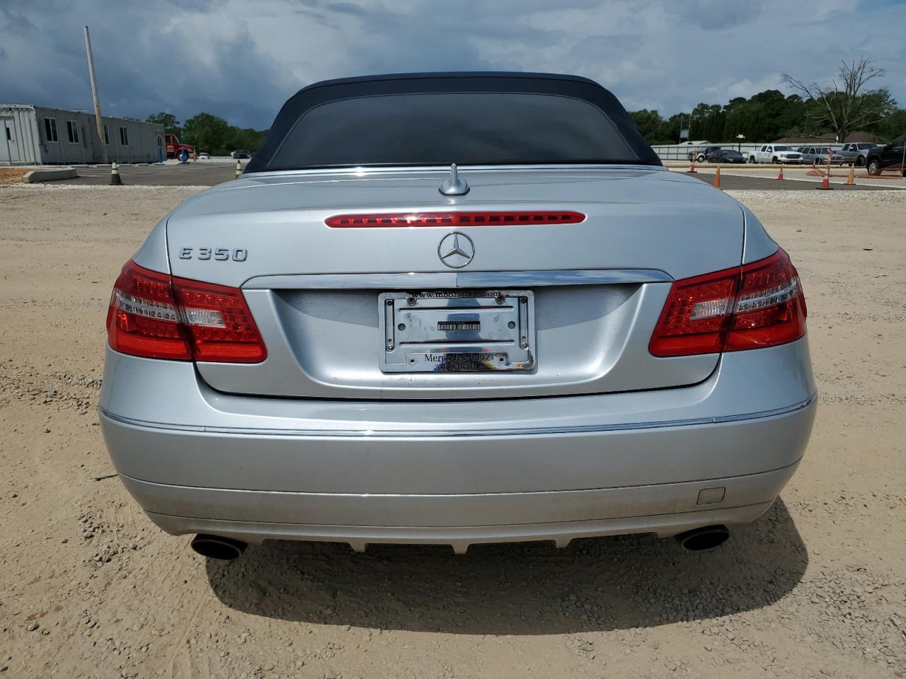 2011 MERCEDES-BENZ E-Class