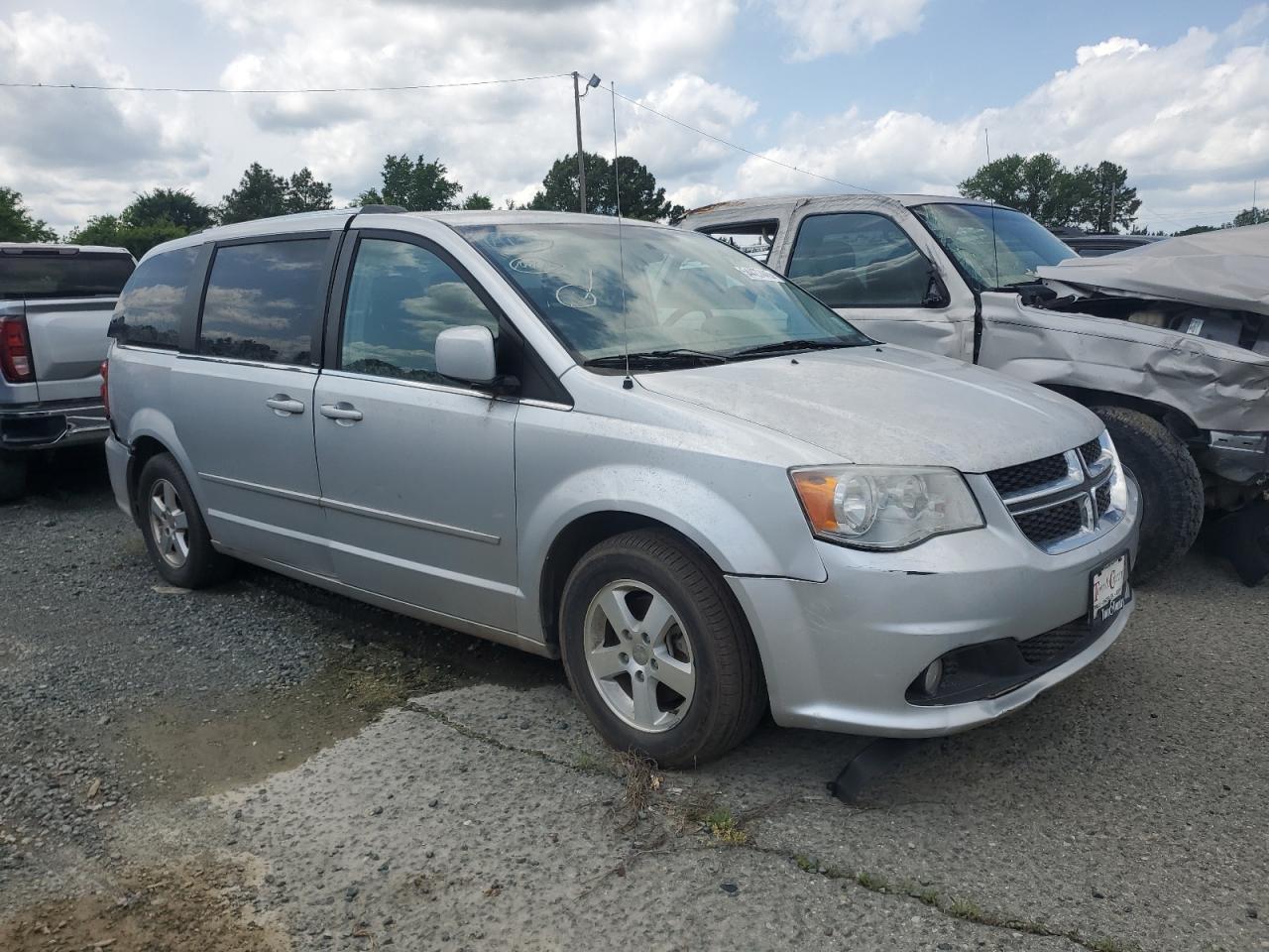 2011 DODGE GRAND CARAVAN