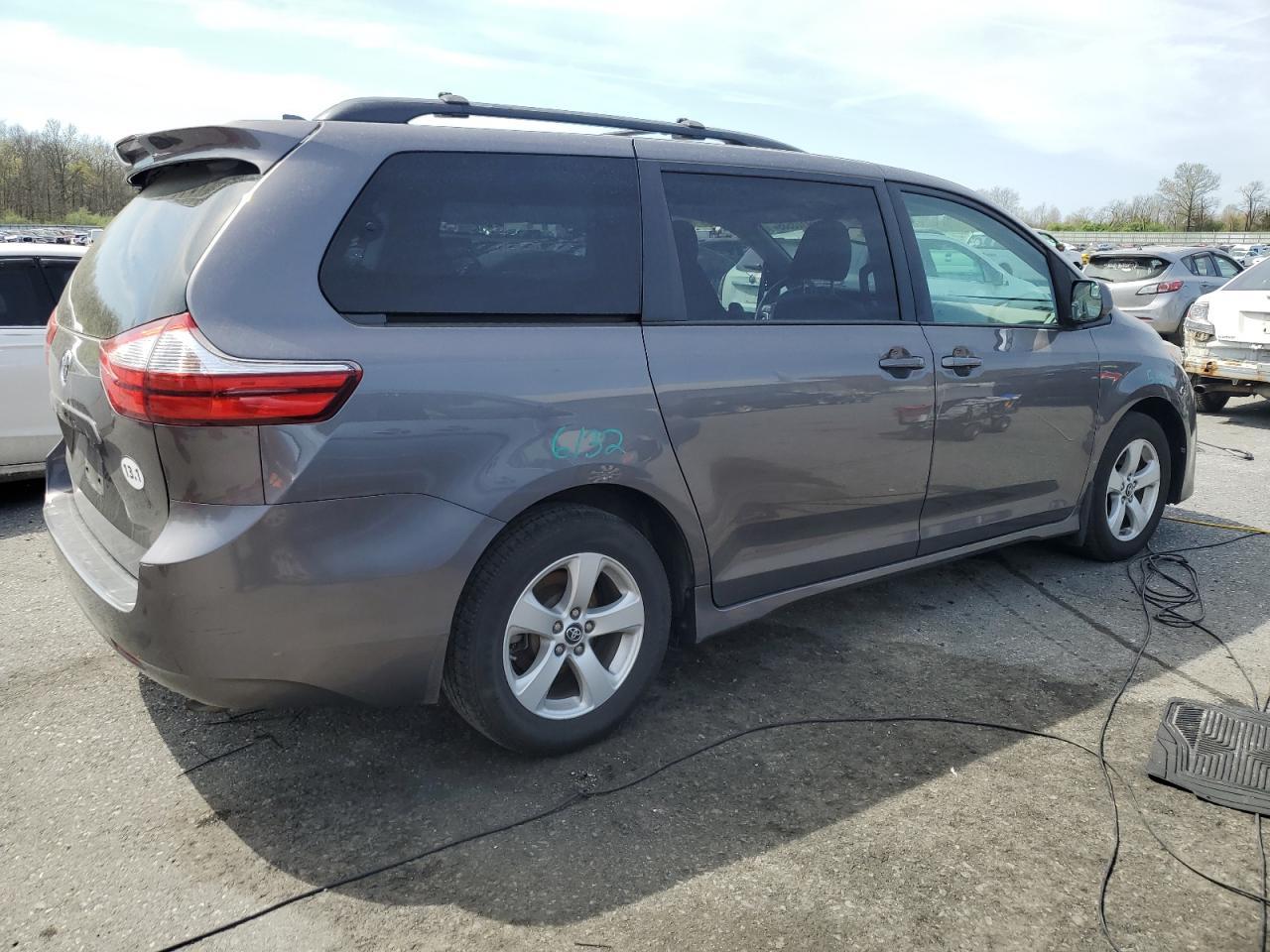 2018 TOYOTA SIENNA
