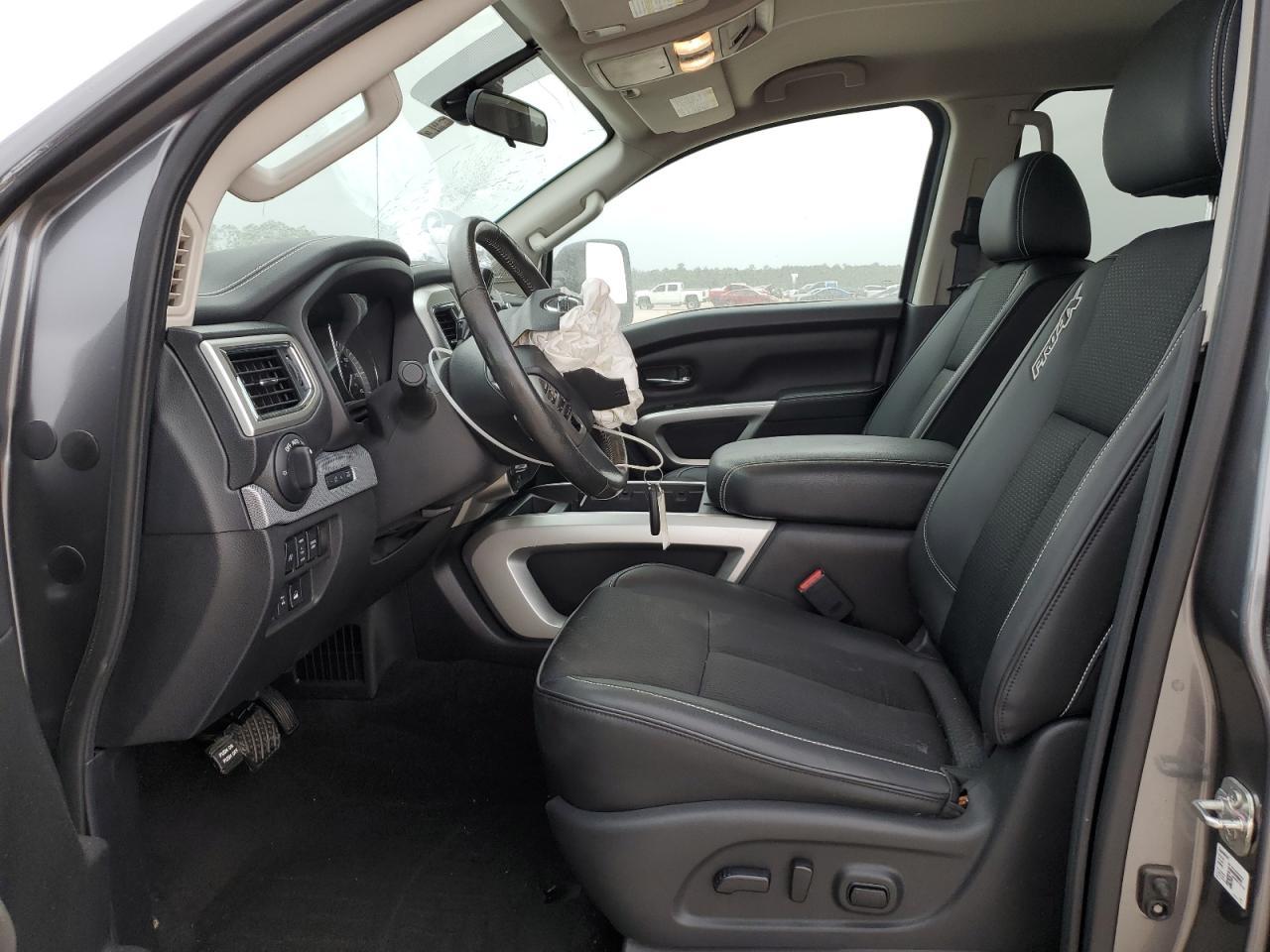 2019 NISSAN Titan