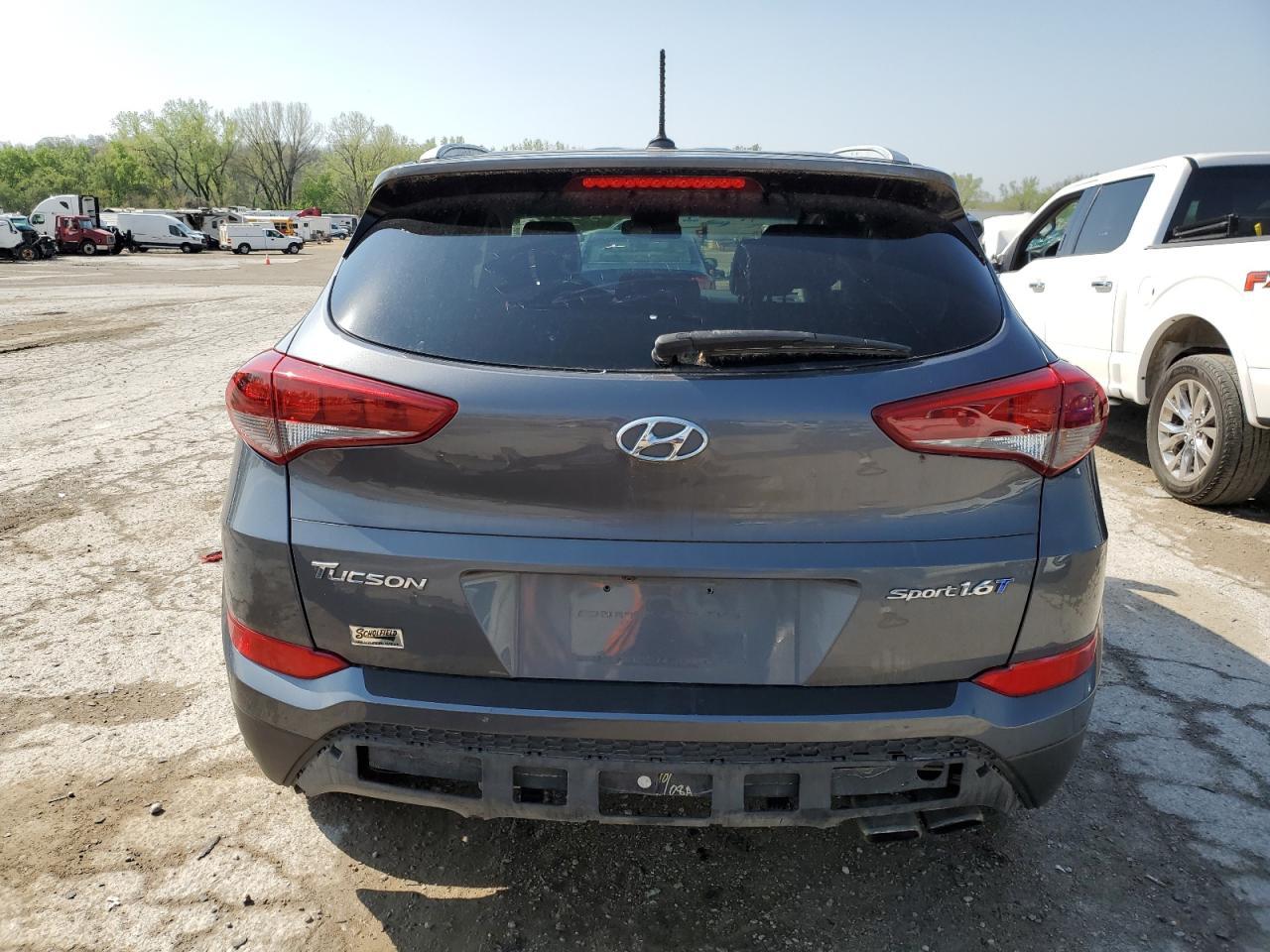 2016 HYUNDAI TUCSON