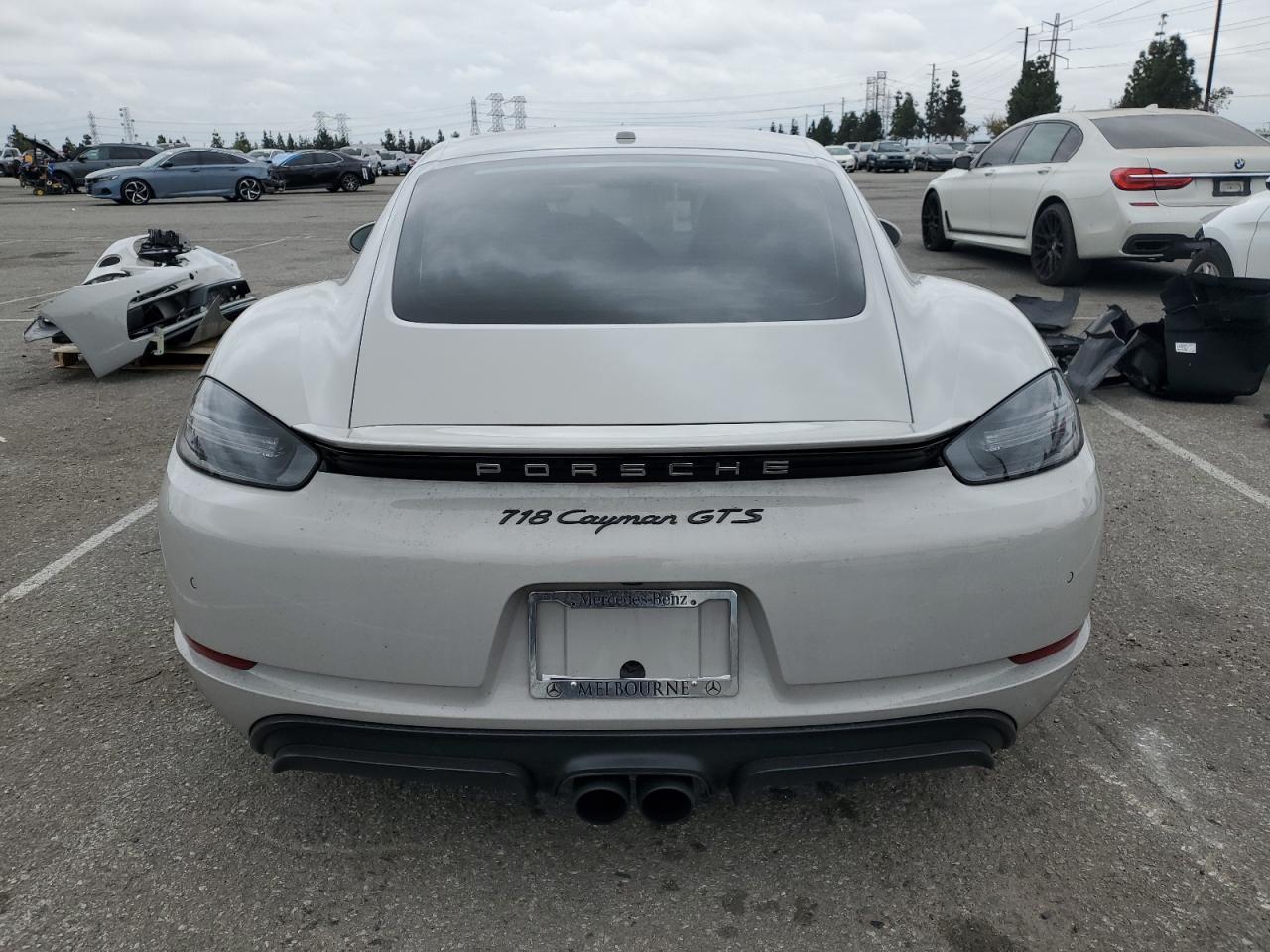 2019 PORSCHE Cayman